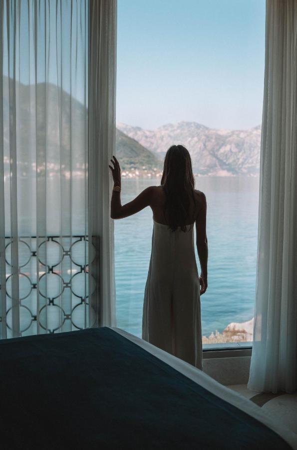 Corso Levante Luxury Suites Dobrota Kotor Exteriör bild
