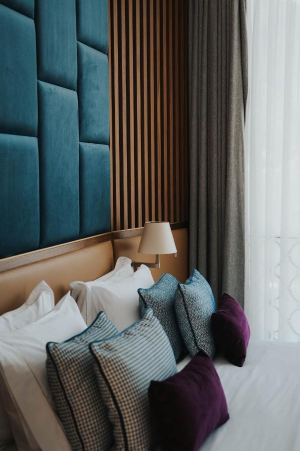 Corso Levante Luxury Suites Dobrota Kotor Exteriör bild