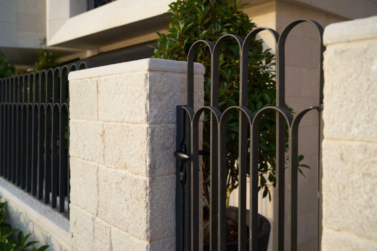 Corso Levante Luxury Suites Dobrota Kotor Exteriör bild