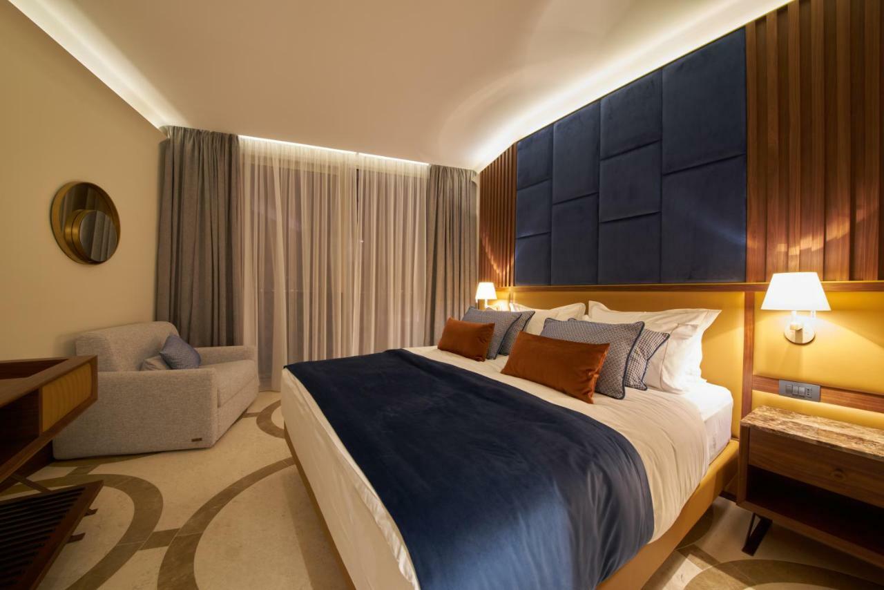Corso Levante Luxury Suites Dobrota Kotor Exteriör bild